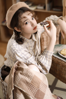 姬小满裸妆图片